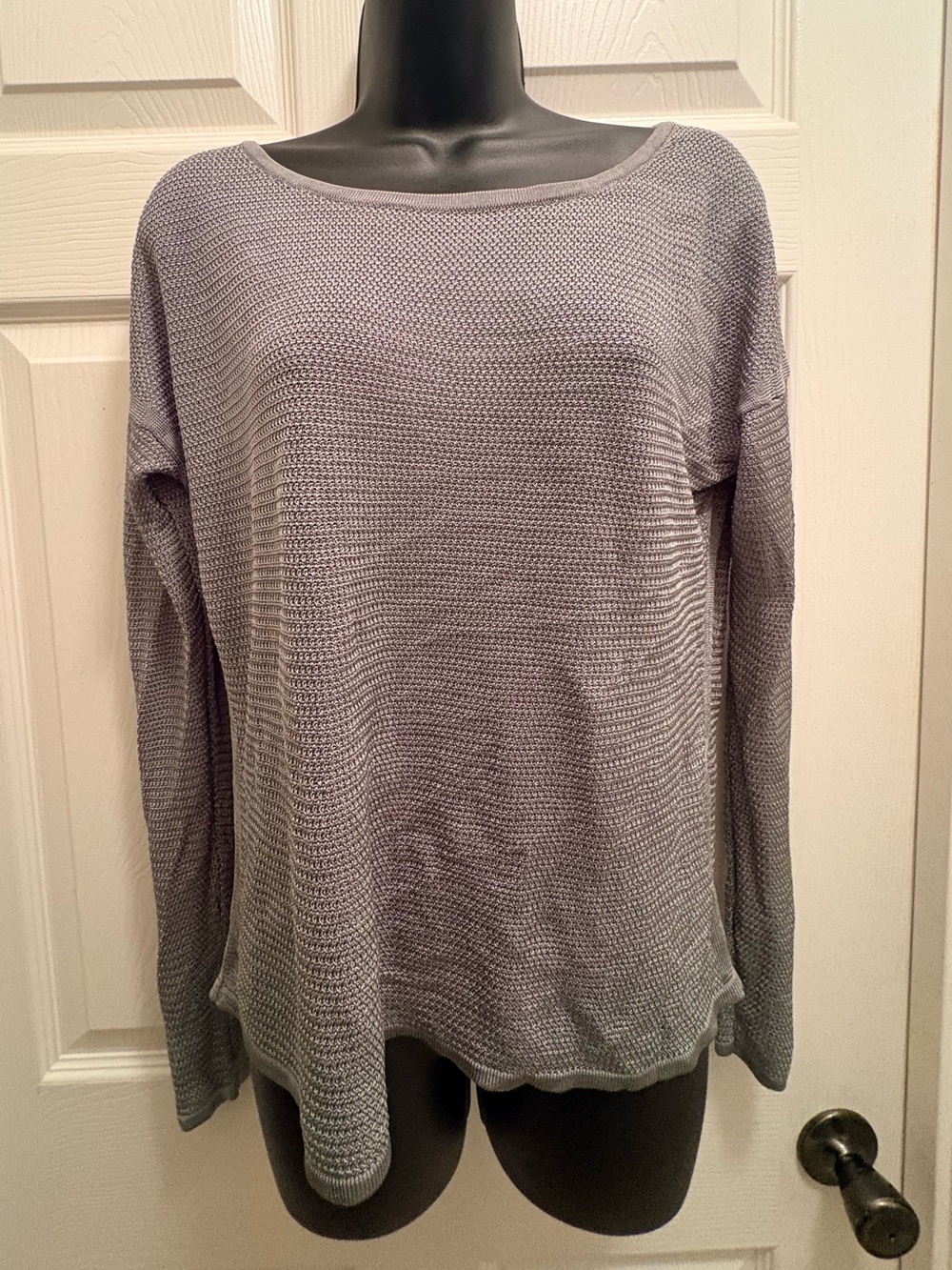 White House Black Market Gray Textured Knit Sweater Top L